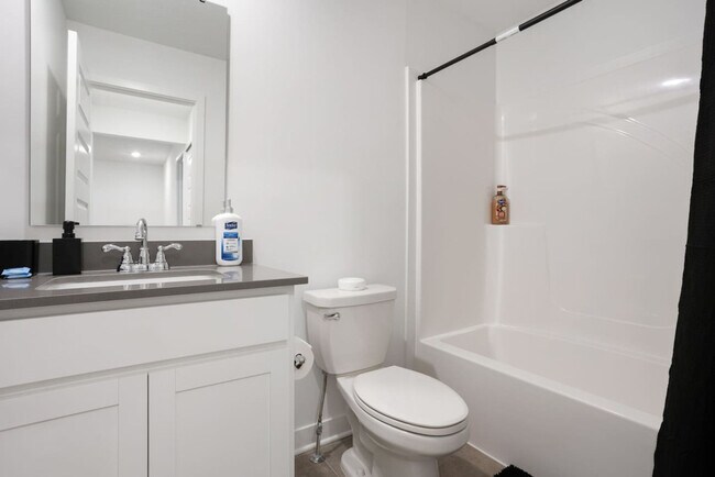 Building Photo - 17355 Wellburn Dr