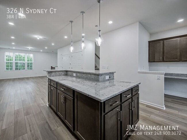 Building Photo - 326 N Sydney Ct