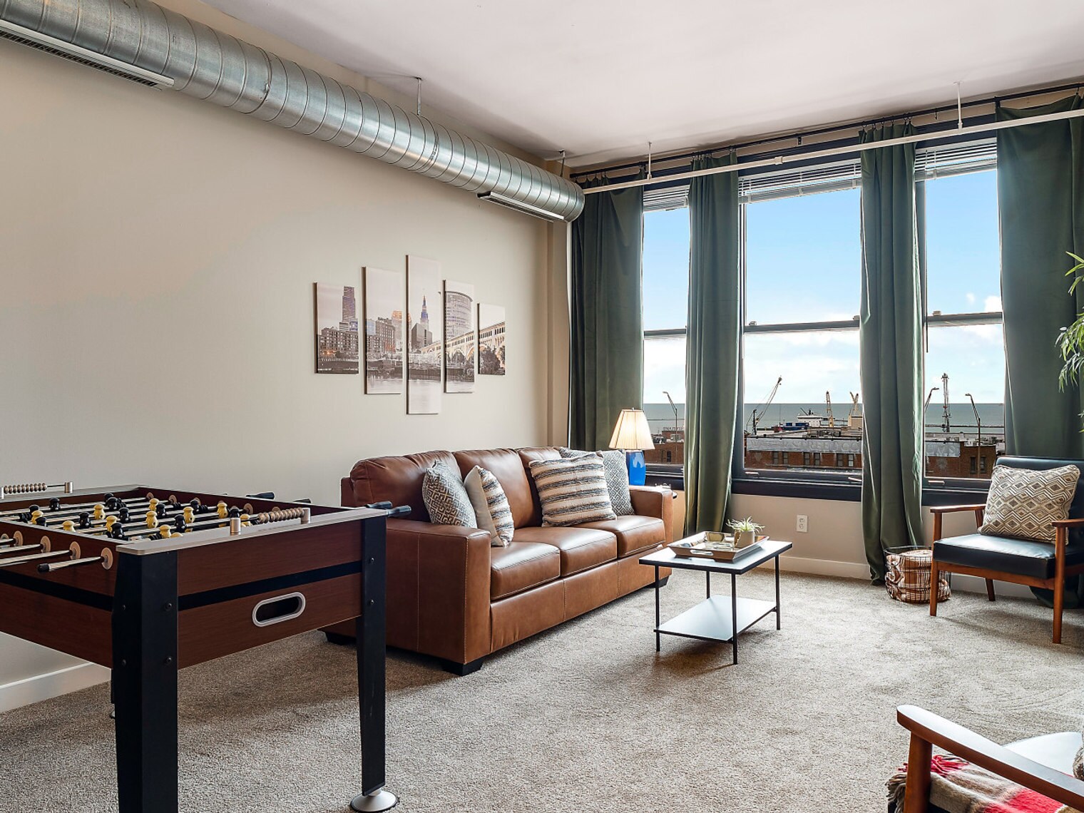 Building Photo - 1211 W 9th St