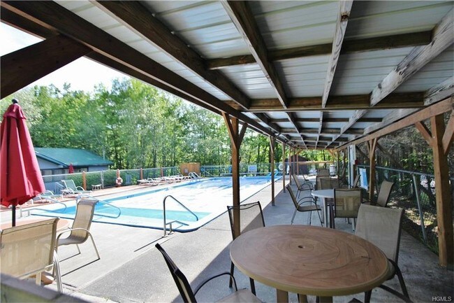 Building Photo - 99 Timber Hill Ln