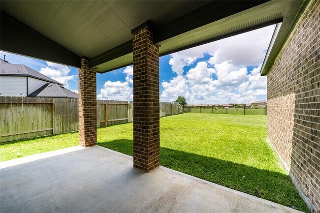 Building Photo - 29423 Red Rocks Pk Dr