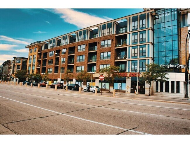 Building Photo - 3829 Ewing Ave S