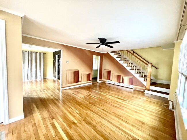 Building Photo - 55 Bronx Ave