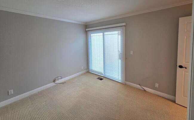 Building Photo - Spacious 3 bedroom 2 bath townhome for rent in Crow Canyon Country Club