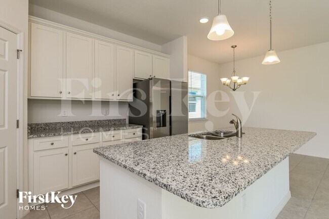 Building Photo - 1642 Isleta Lp