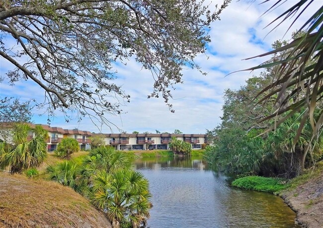 Building Photo - 3333 Ramblewood Ct