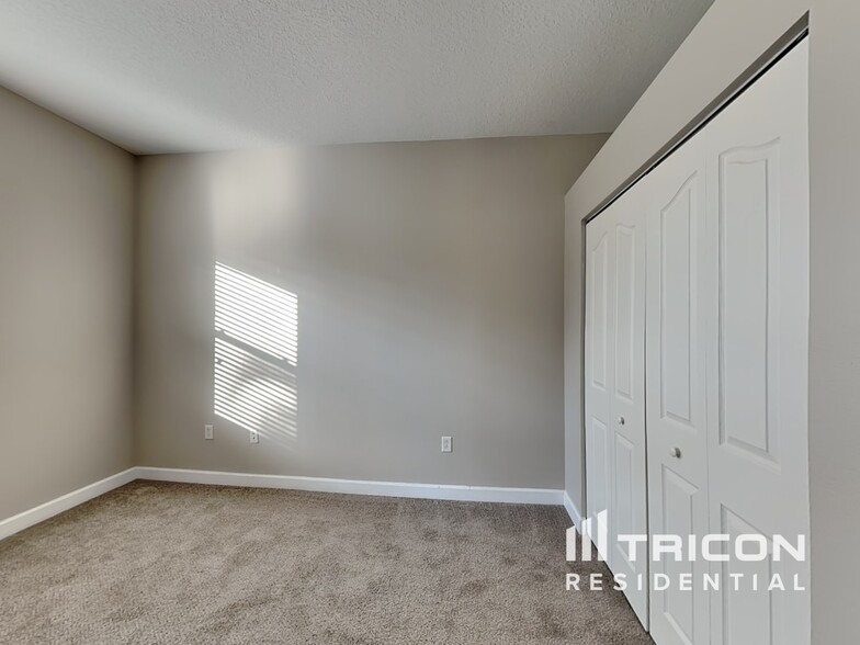 Building Photo - 9208 64th Ct E