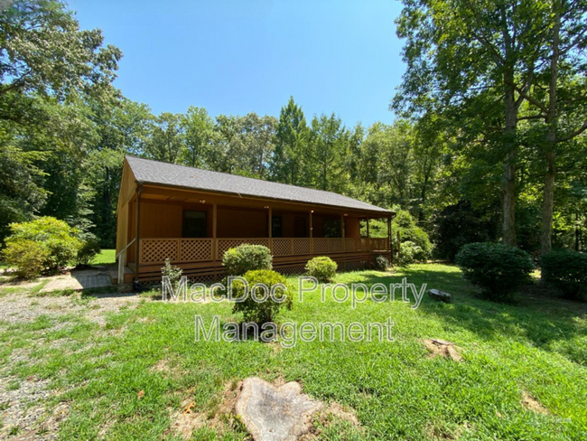 Primary Photo - 104 Waverly Dr