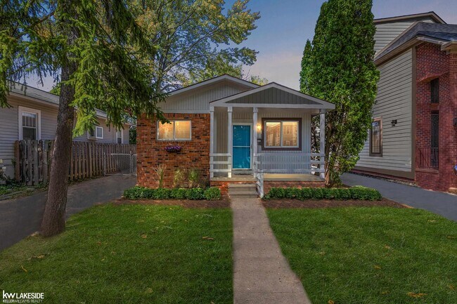 Primary Photo - 1483 Bennaville Ave