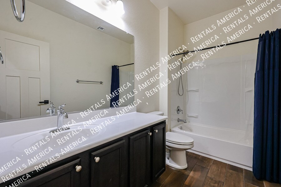 Building Photo - 10428 E Nopal Ave