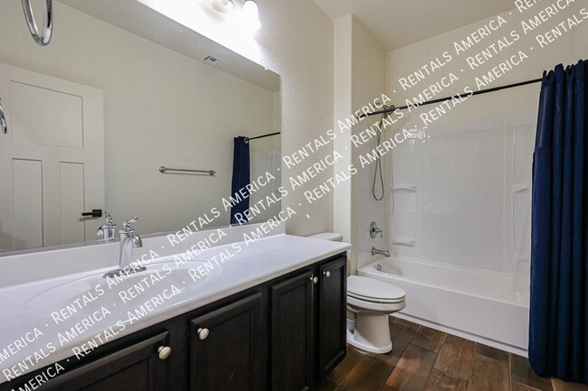 Building Photo - 10428 E Nopal Ave