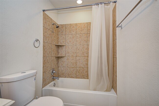 Building Photo - 4814 Mint Trails