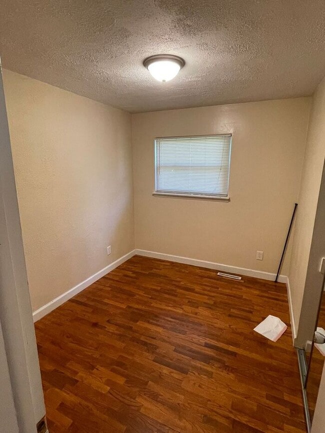 Building Photo - 2223 Humphrey St