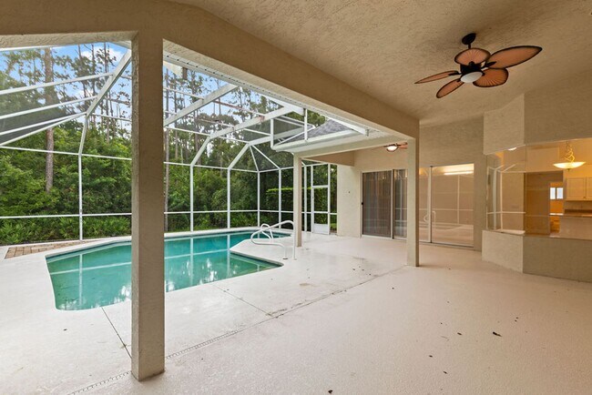 Building Photo - Beautiful Breakaway Trails Pool Home