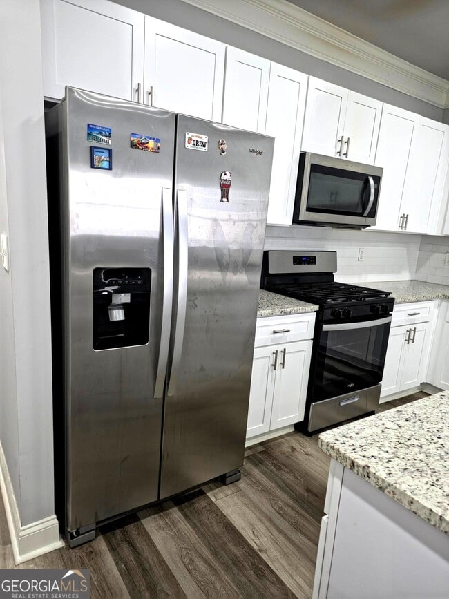Building Photo - 430 Village Creek Dr SE