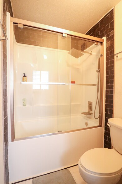 Building Photo - 11317 Avenida De Los Lobos