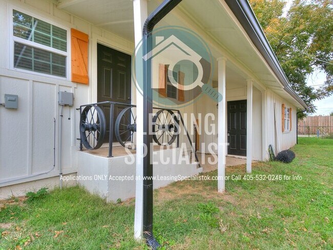 Building Photo - Norman 3 Bed 2 Bath New Custom Build Available for Immediate Move!!