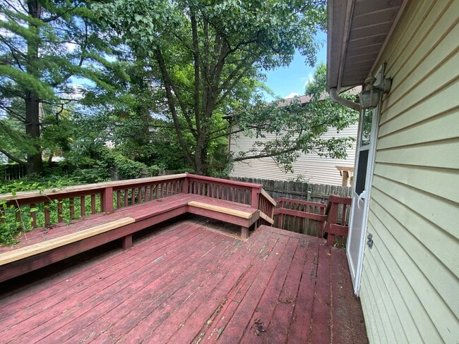Building Photo - 4 Bedroom Home Near Bryan Park and Schools