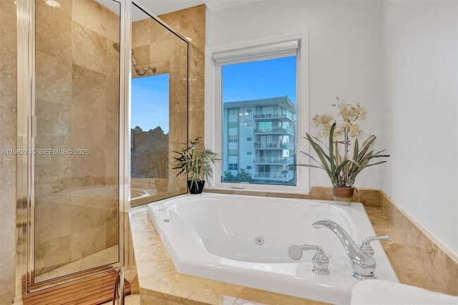 Building Photo - 3942 NE 171 St