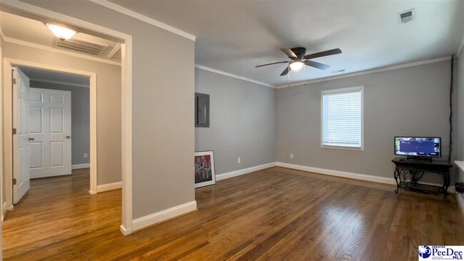 Building Photo - 321 S Park Ave