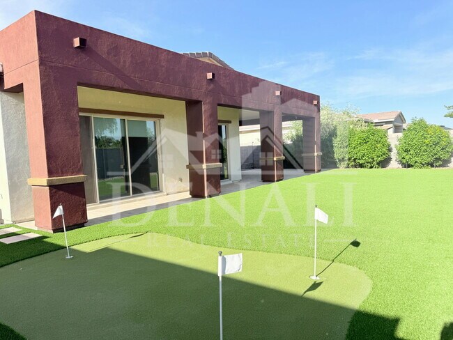 Building Photo - 1153 E Nolan Pl