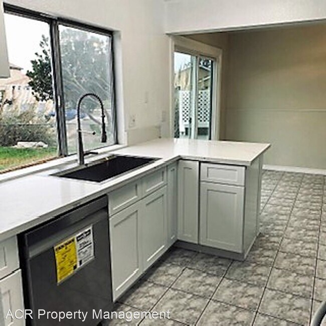 Building Photo - 4 br, 3 bath House - 1760 Risueno Ct