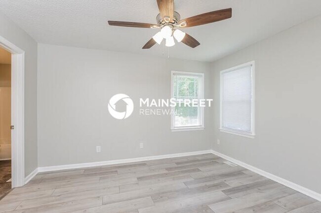 Building Photo - 3 Bedroom Pet-Friendly Home in CLAYTON, NC with Main Street Renewal