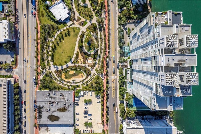 Building Photo - 650 West Ave