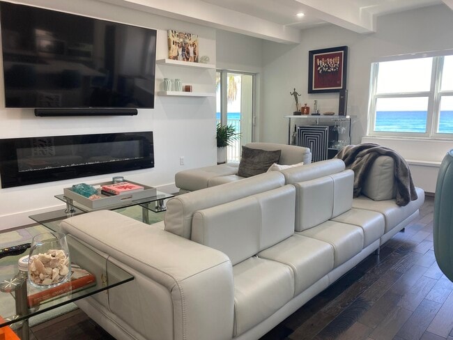 Building Photo - 3520 S Ocean Blvd