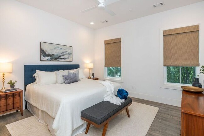 Building Photo - Welcome To The Sophia - Your Perfect Retreat in Historic Druid Hills!