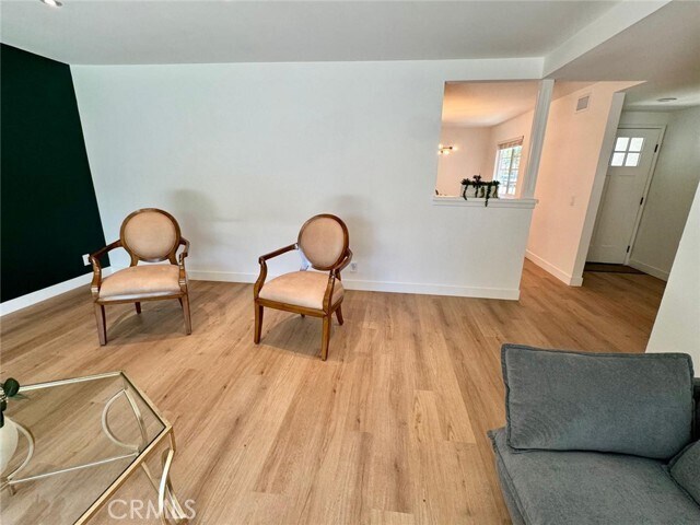 Building Photo - 1502 W Hemlock Way