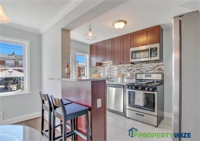 Building Photo - 2214 Redthorn Rd