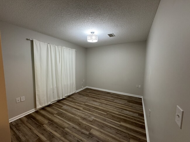 Building Photo - 102 Brandywine Dr