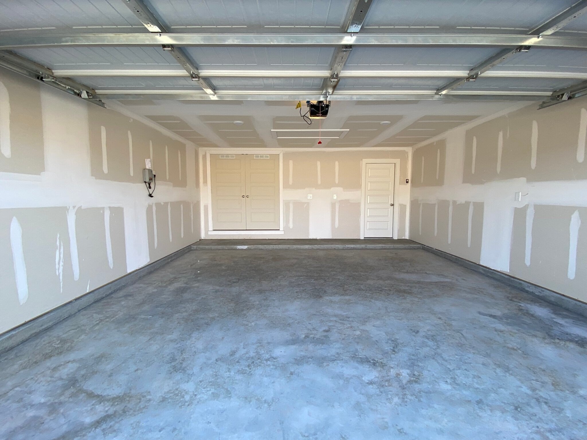 Building Photo - 2902 Farmhouse Ave