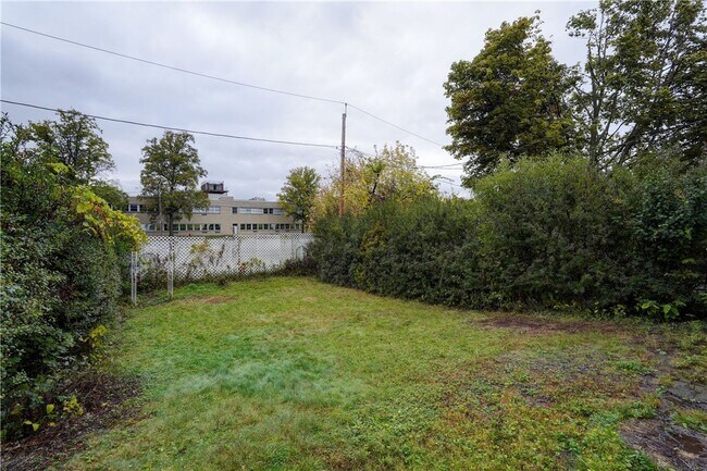 Building Photo - 151 Hampden Rd