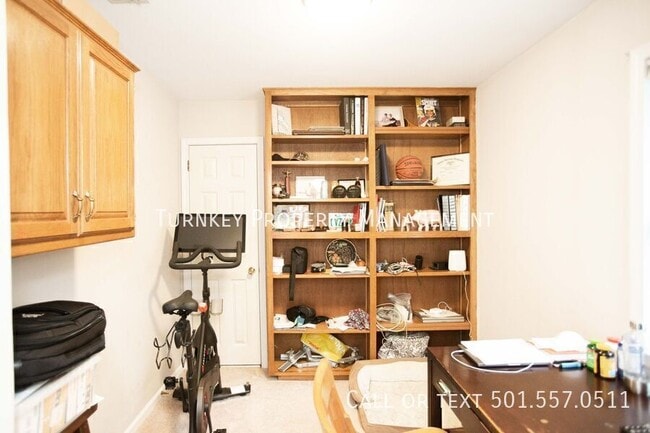 Building Photo - 14205 Longtree Dr