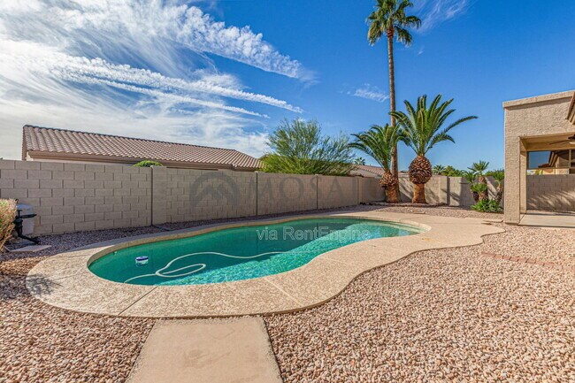 Building Photo - 745 W Citrus Way