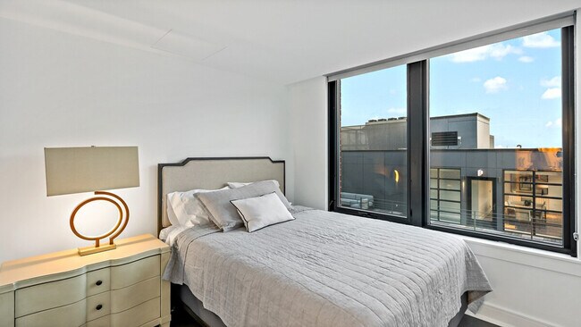 Building Photo - 1845 9th St NW