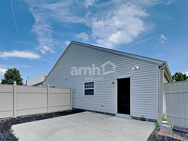 Building Photo - 5956 Crosscut Ln