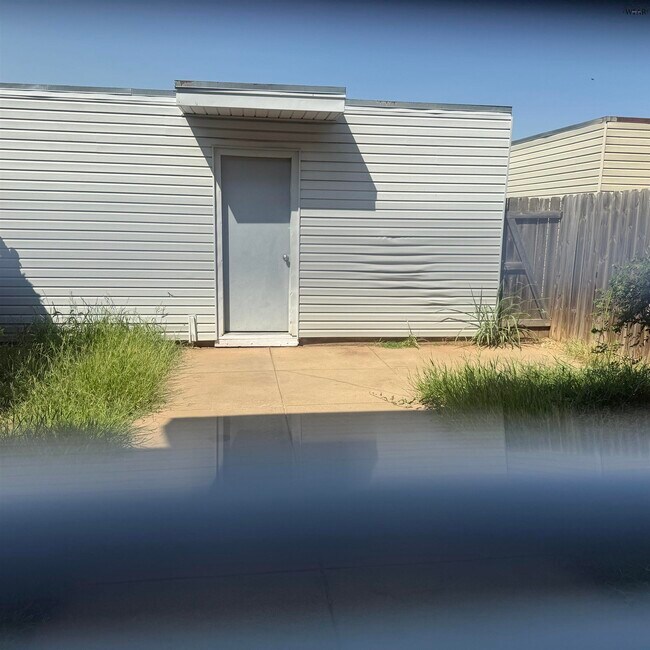 Building Photo - 4604 Mistletoe Dr