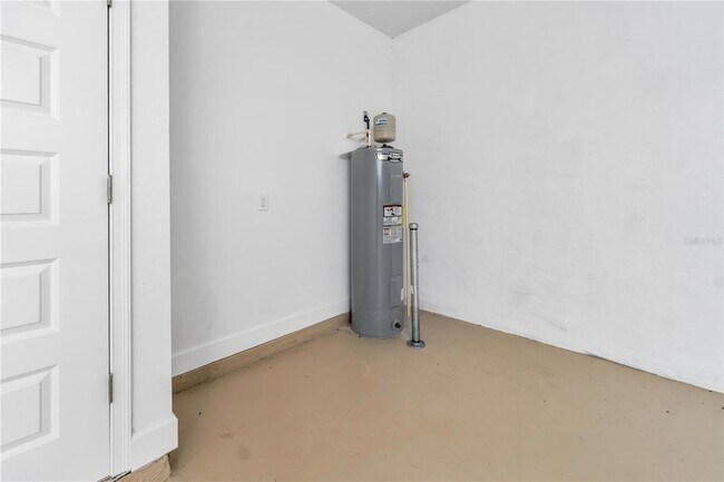 Building Photo - 1011 Johnston Rd SE