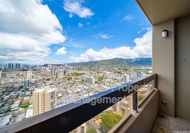 Building Photo - 2499 Kapiolani Blvd