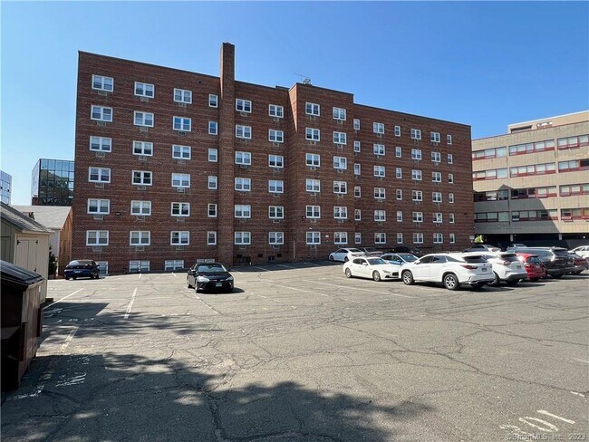 Building Photo - 99 Prospect St