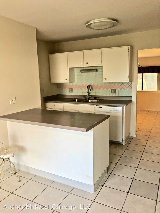 Building Photo - 3 br, 2.5 bath House - 1039 Sussex Drive