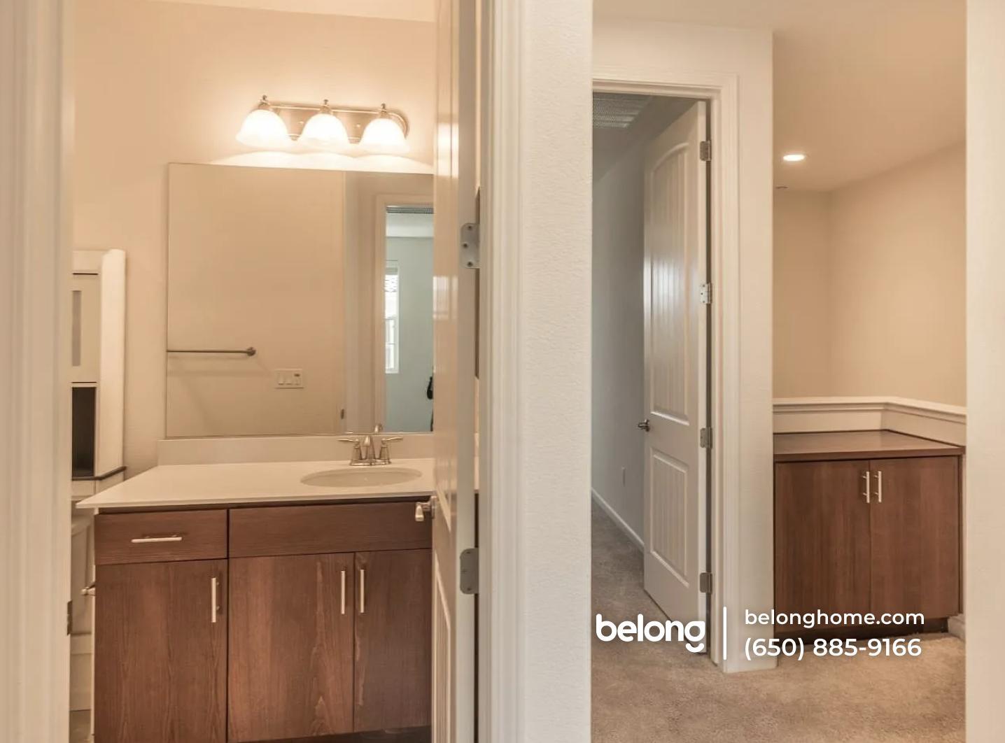 Building Photo - 39872 Sawyer Terrace