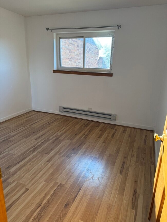 Building Photo - 1348 Geneva Dr