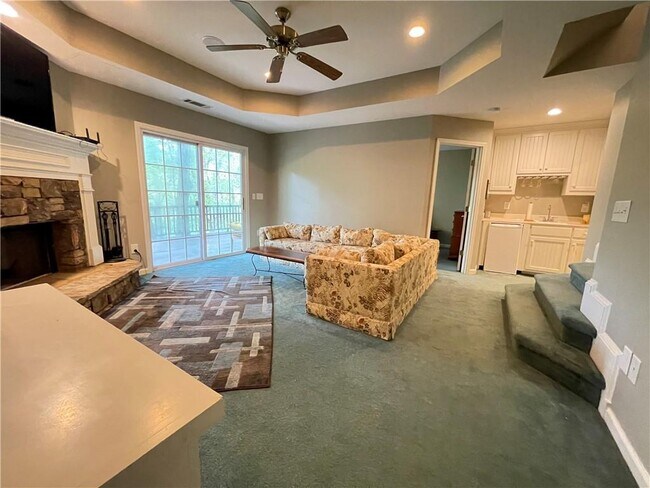 Building Photo - 3398 Banks Mountain Dr