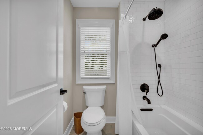 Building Photo - 2118 Edgewood Pl