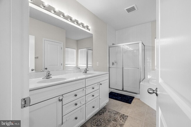 Building Photo - 1022 Fawn Haven Walk