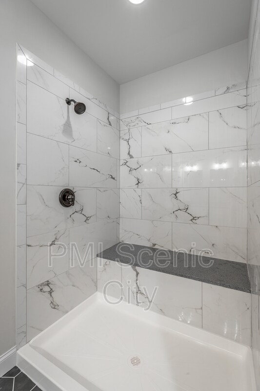 Building Photo - 1908 Cypress Ln